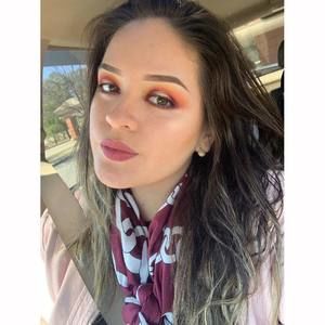 Meet your Posher, Daniela